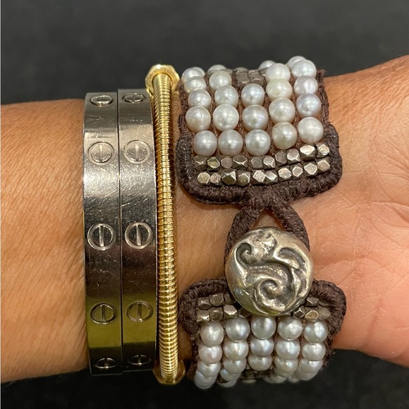 LOVE HEELS PEARL & METAL BRACELET - Picture 3 of 3